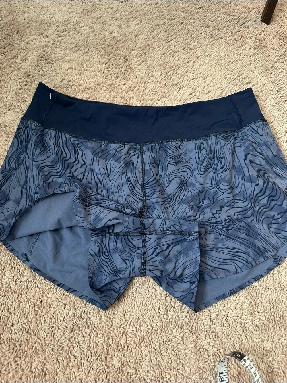 Athleta Run With It Lined Blue Violet Printed Marble Shorts 3.5” Inseam Size L